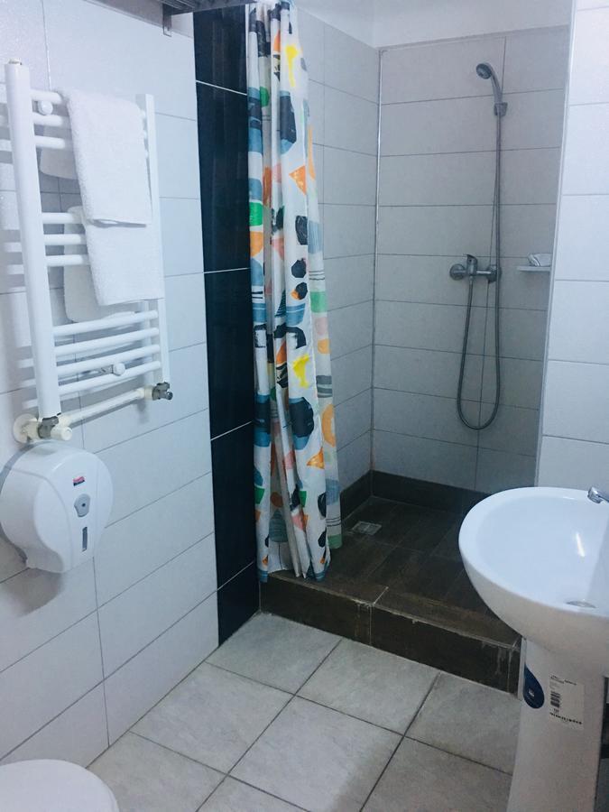 Hotel Taco Bucarest Esterno foto